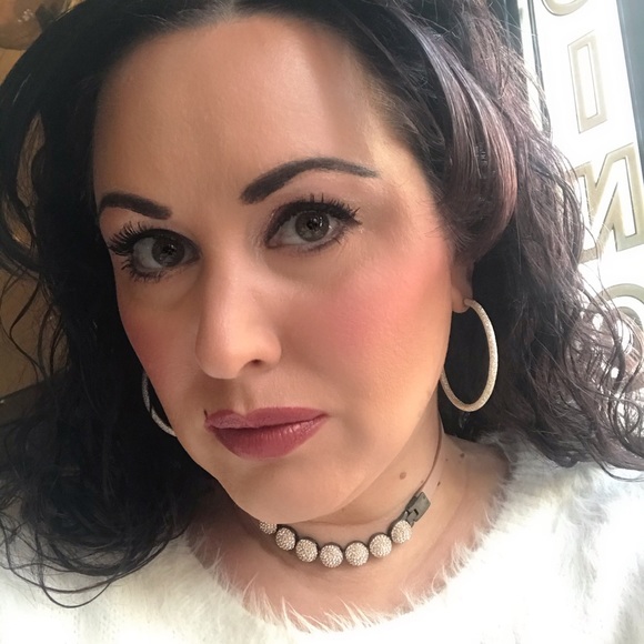 Meet your Posher, Ashley - Picture 4 of 4